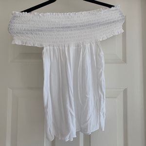 Brandy Melville off the shoulder shirt